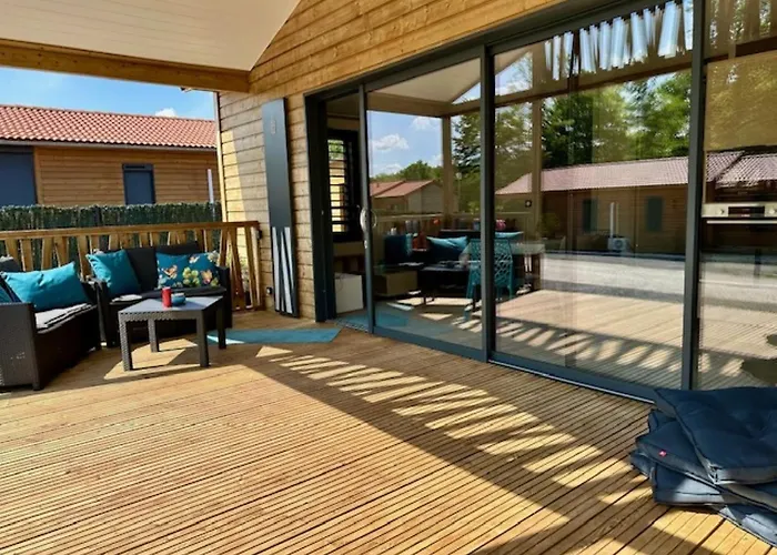 Le De La Presquile Chalet